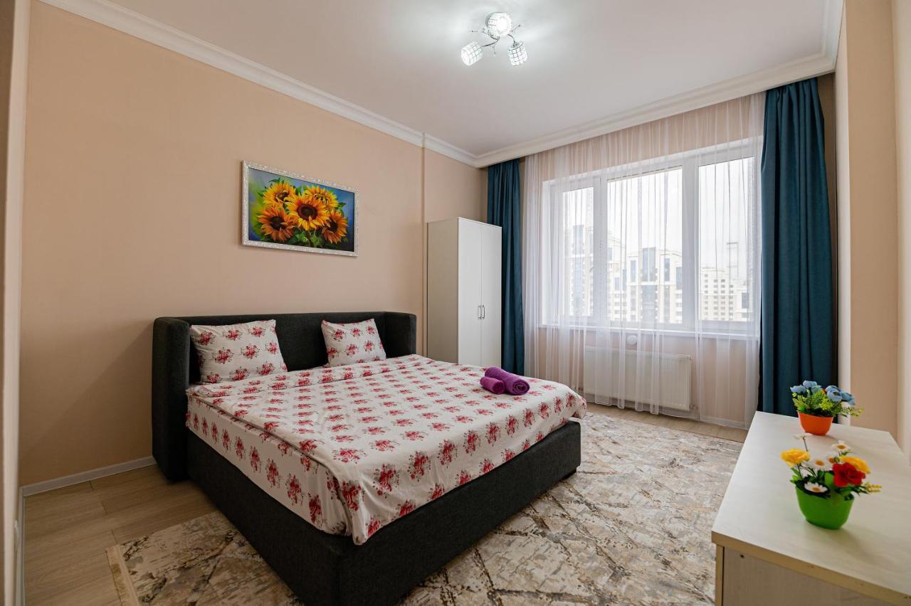 Шикарная Квартира На Против Сада Astana Exterior photo