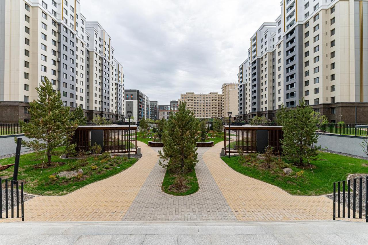 Шикарная Квартира На Против Сада Astana Exterior photo